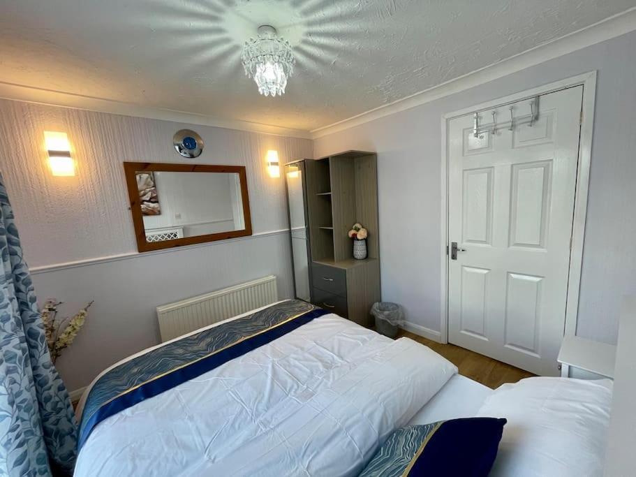 Semi Detached House In Villa