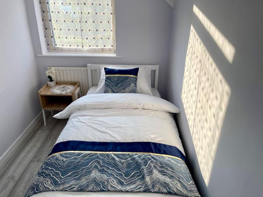 Villa Semi Detached House In