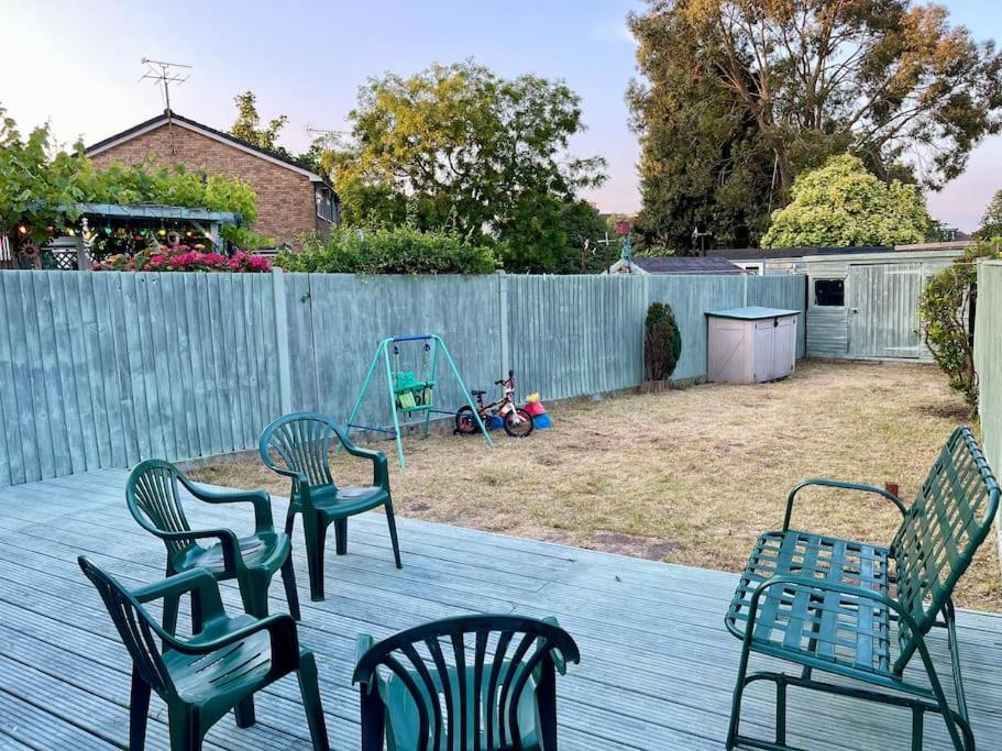 Semi Detached House In * Aldershot